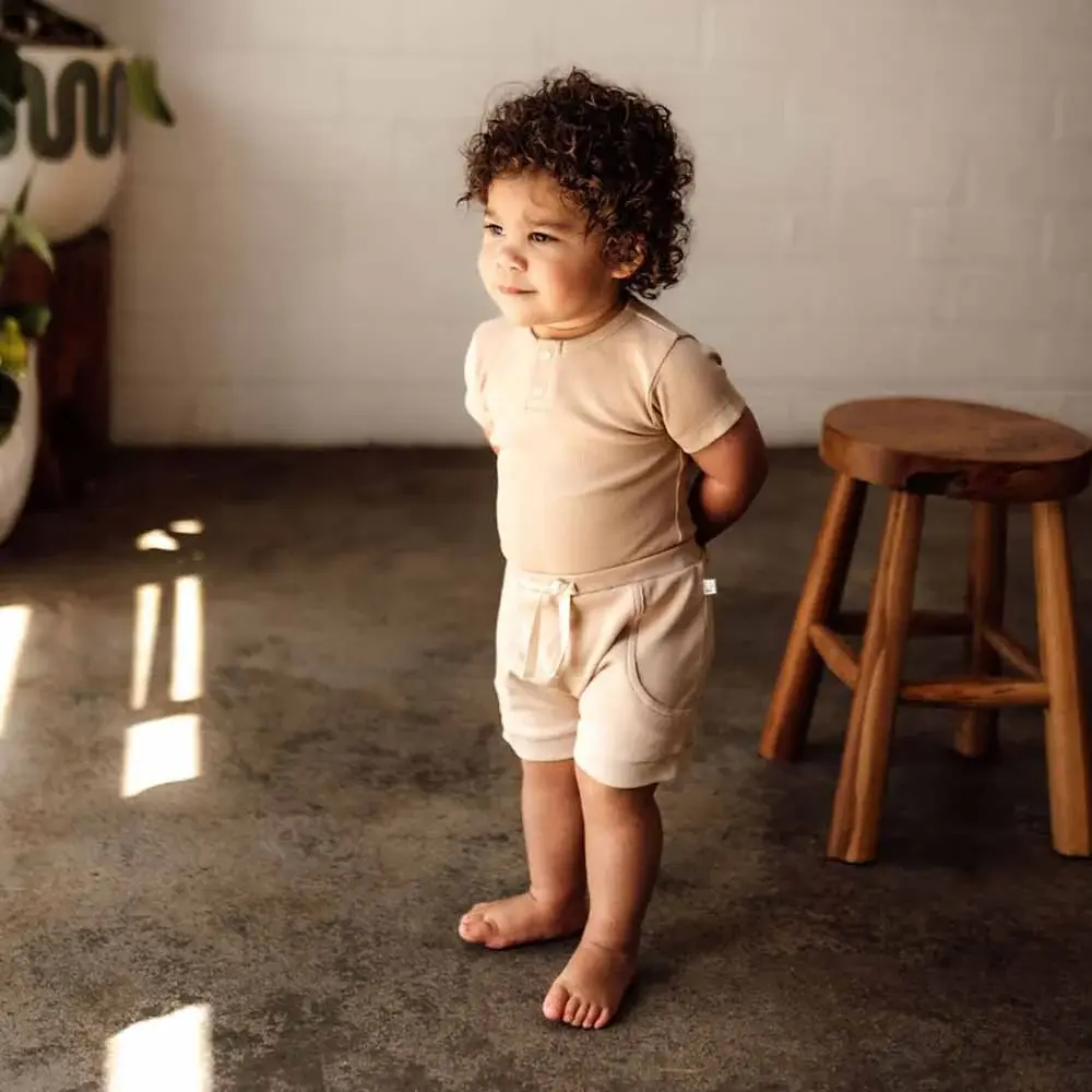 Snuggle Hunny Kids Snuggle Hunny Pebble Short Sleeve Organic Bodysuit - Size 1