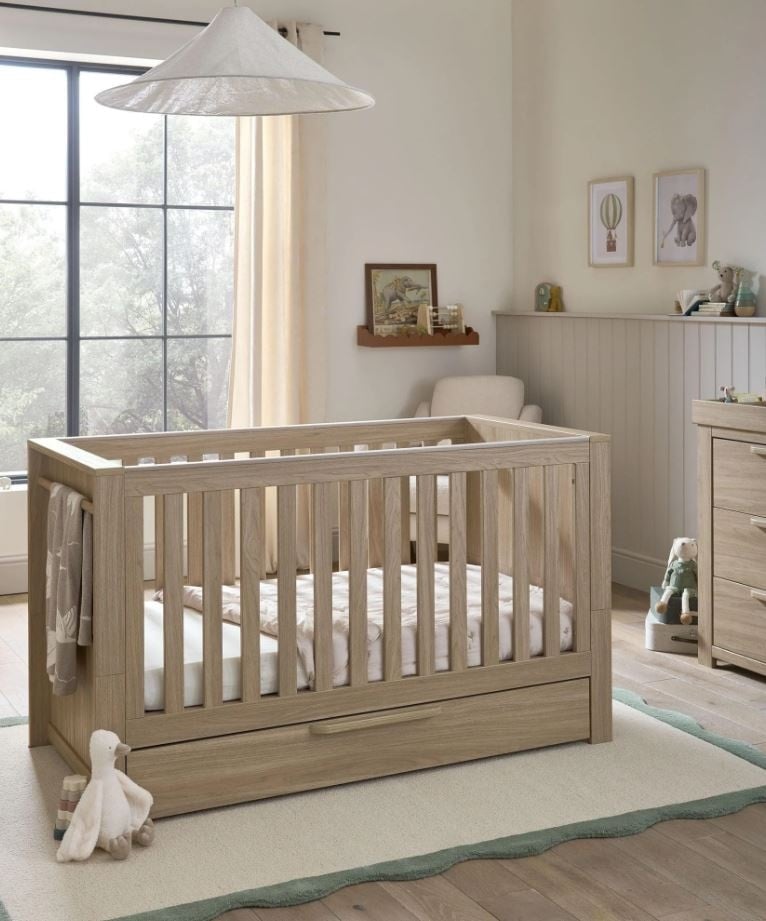 Mamas and Papas Mamas & Papas Franklin Cotbed Set With Essential Spring Cotbed Mattress (4 Pieces) - Light oak