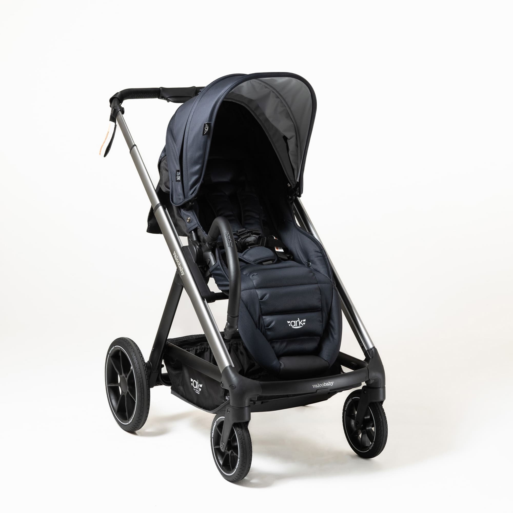 Valco Valco ARK - with Infinity Wheels Onyx - Gun metal Frame