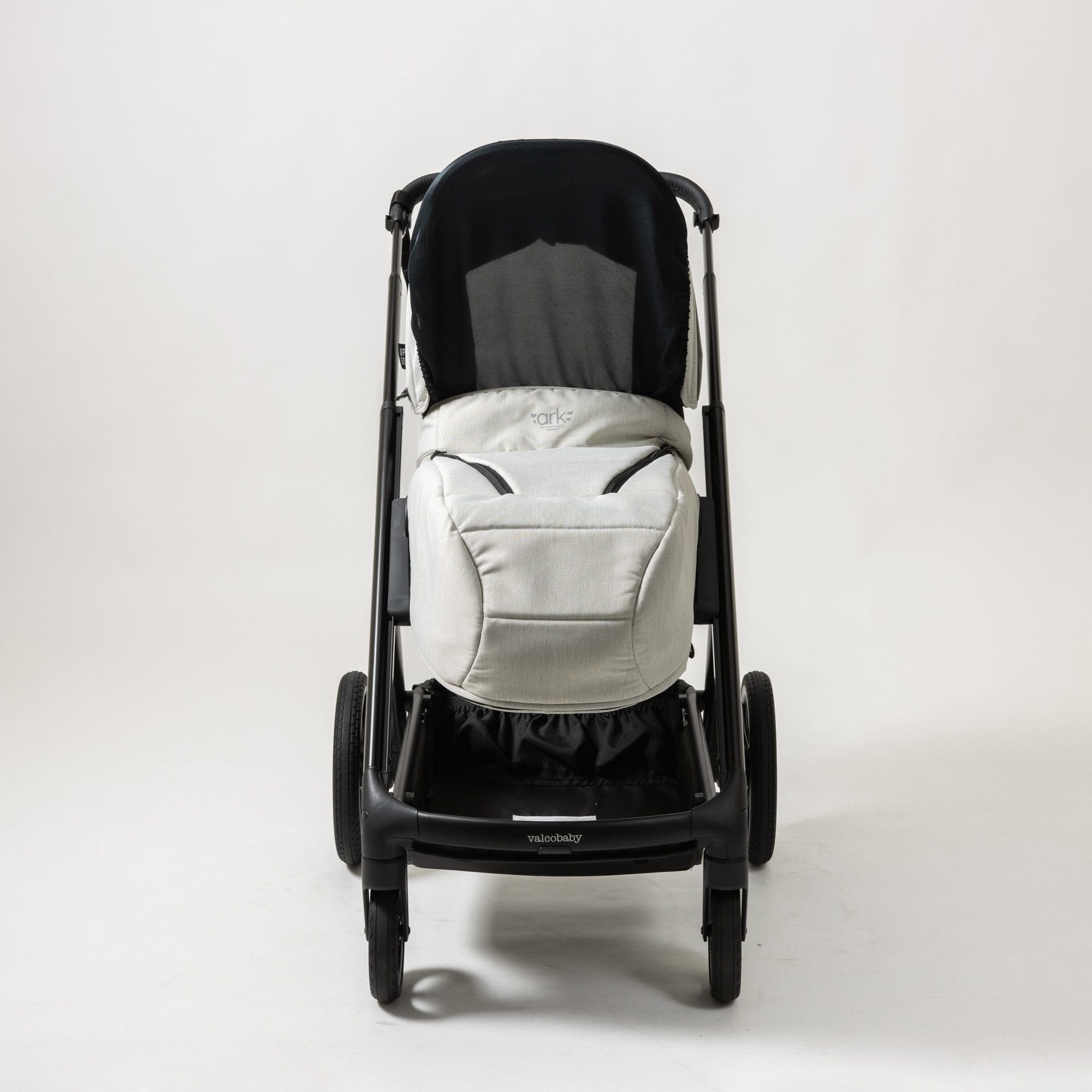 Valco Valco ARK - with Infinity Wheels Cloud - Black Frame