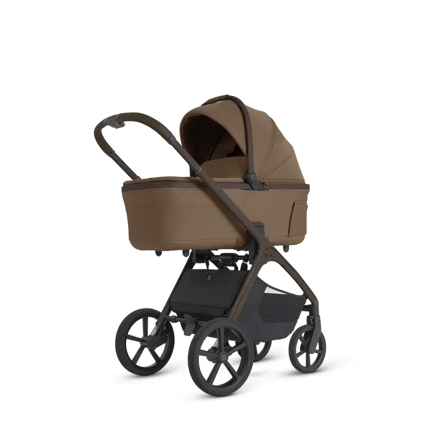 Silver Cross Silver Cross Cove 2 Maple with Carrycot