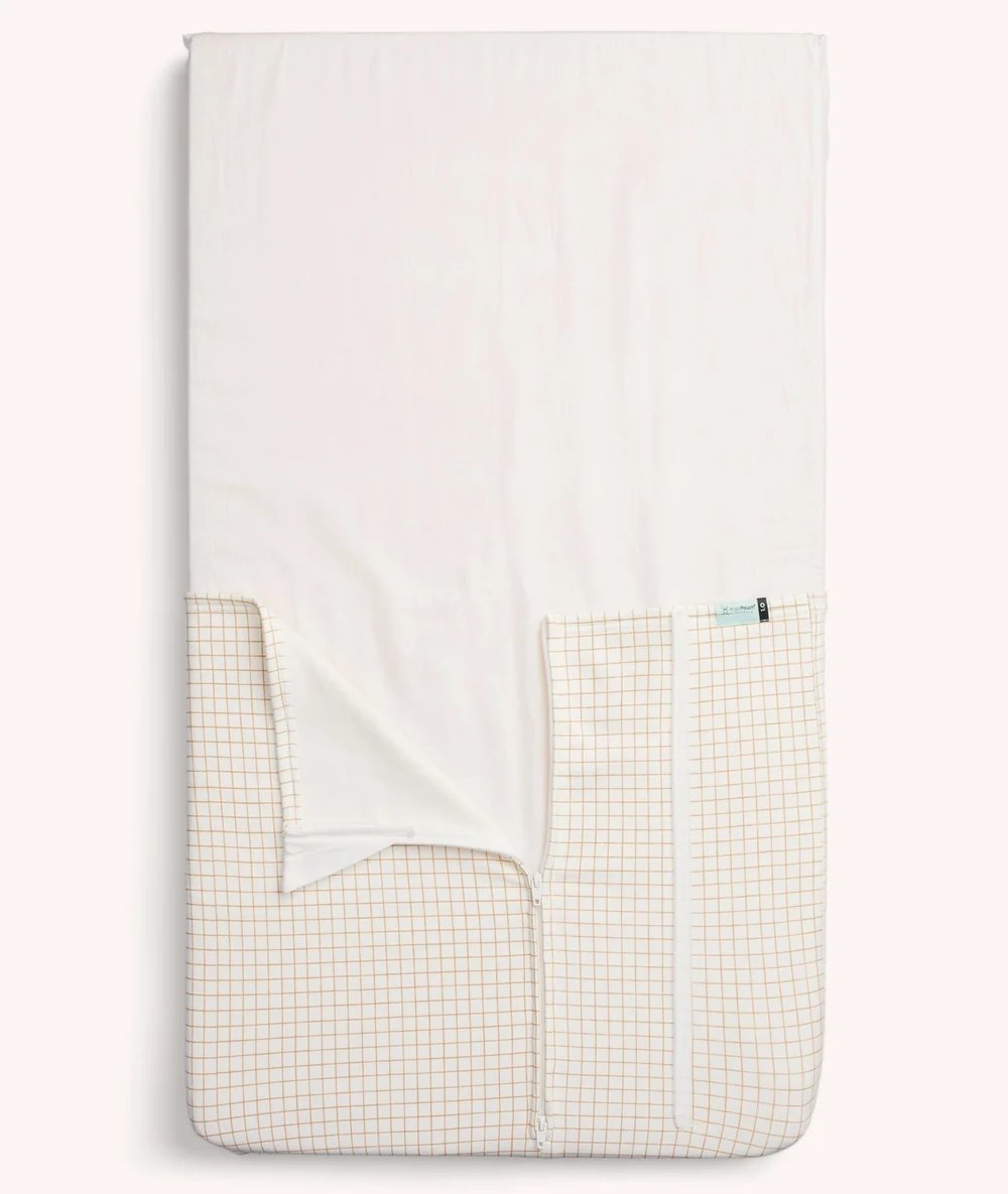 ErgoPouch ErgoPouch HugMe Blanket 0.2 & 1.0 TOG Caramel Grid