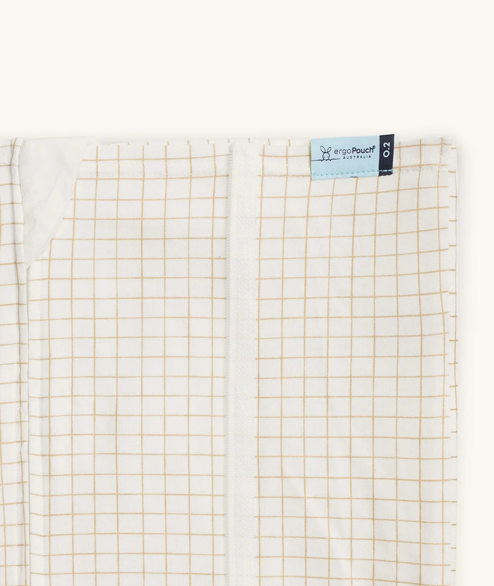 ErgoPouch ErgoPouch HugMe Blanket 0.2 & 1.0 TOG Caramel Grid