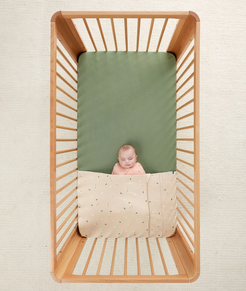 ErgoPouch ErgoPouch HugMe Blanket 0.2 & 1.0 TOG Daisy Sprinkle