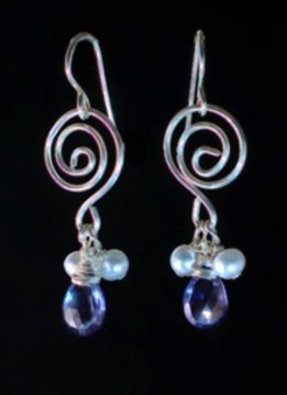 Something Charming Silver Swirl Earring with Black Crystal