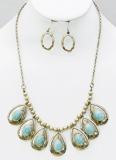 Vintage Gold and Turquoise Necklace