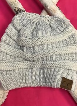 Beanie in Metallic Ivory and Silver