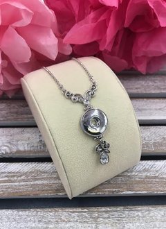 Silver Snap Necklace with Paisley Accents