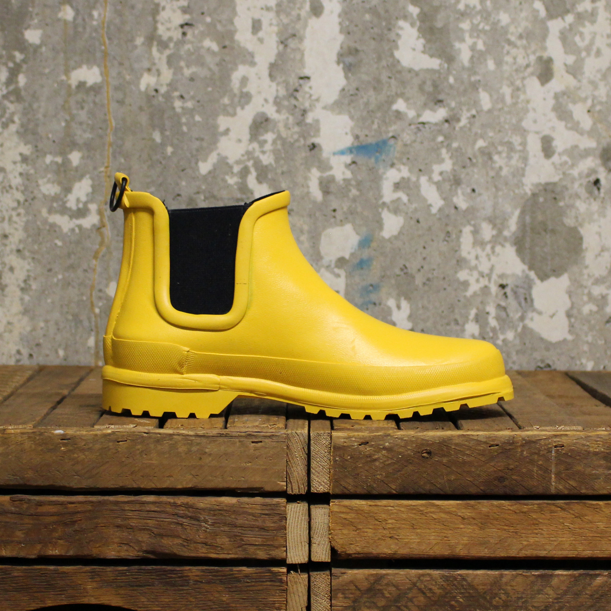 novesta chelsea boot