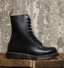 doc martens 1490 black