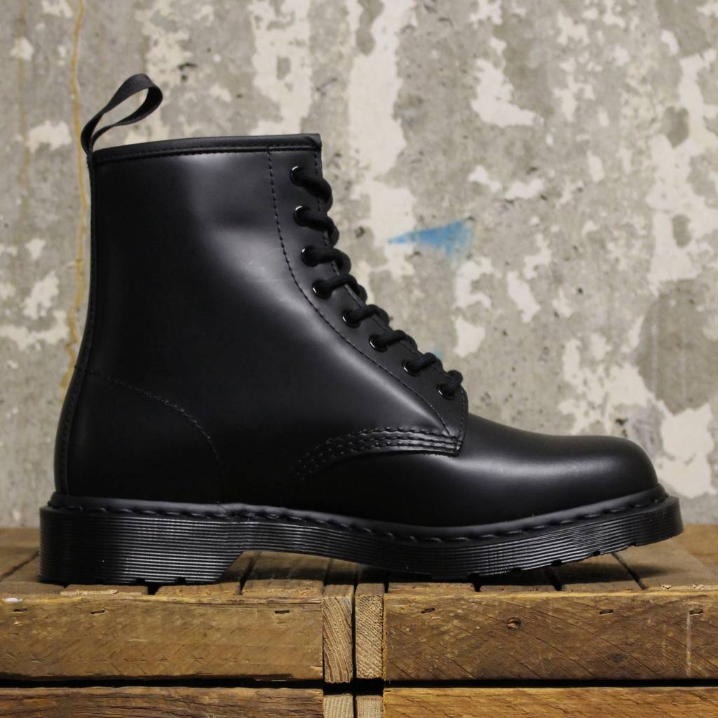 mono black smooth dr martens