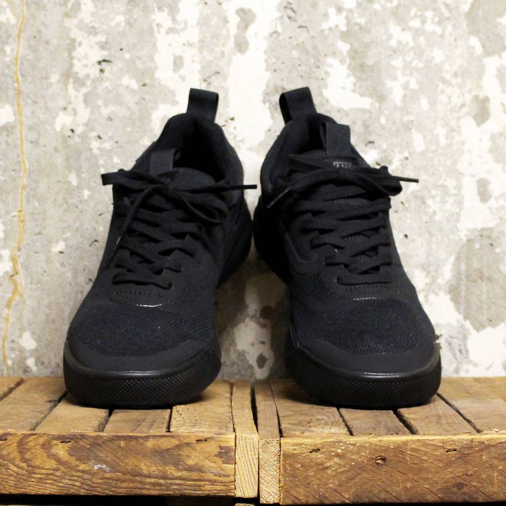 vans ultrarange rapidweld black sneakers