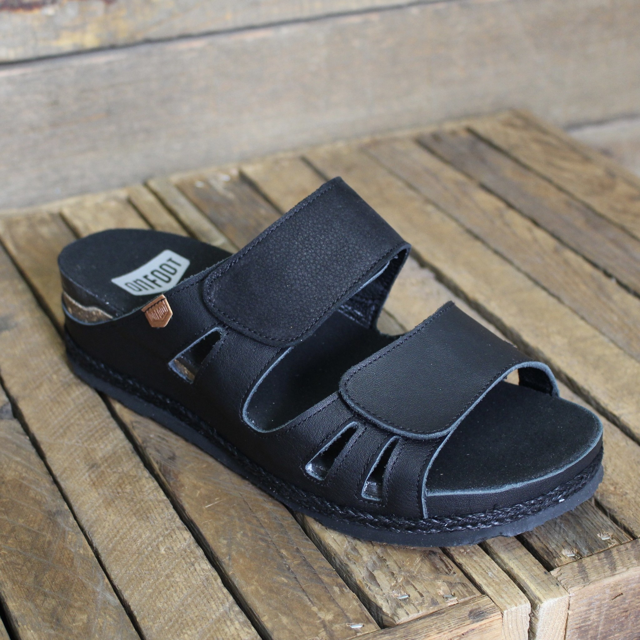 On Foot On Foot - 222 Albani Women Sandals - Black