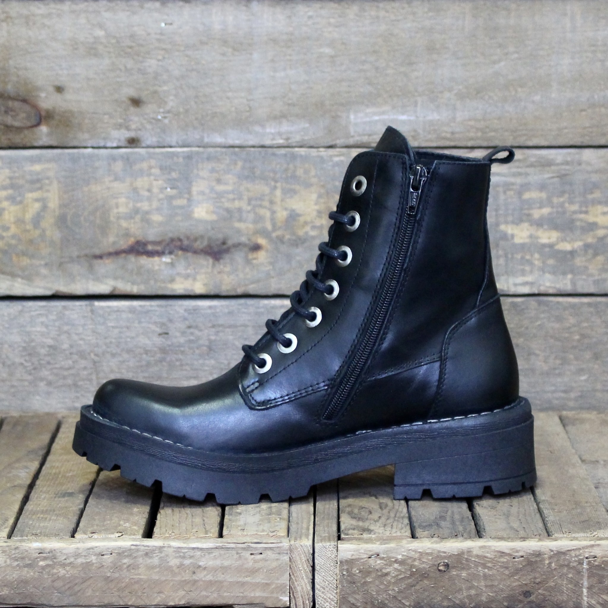Chacal Chacal - 6076 Madison Leather - Black