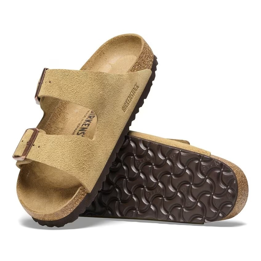 Birkenstock Birkenstock Arizona - Suede Leather  (Women - Regular) - Latte Cream