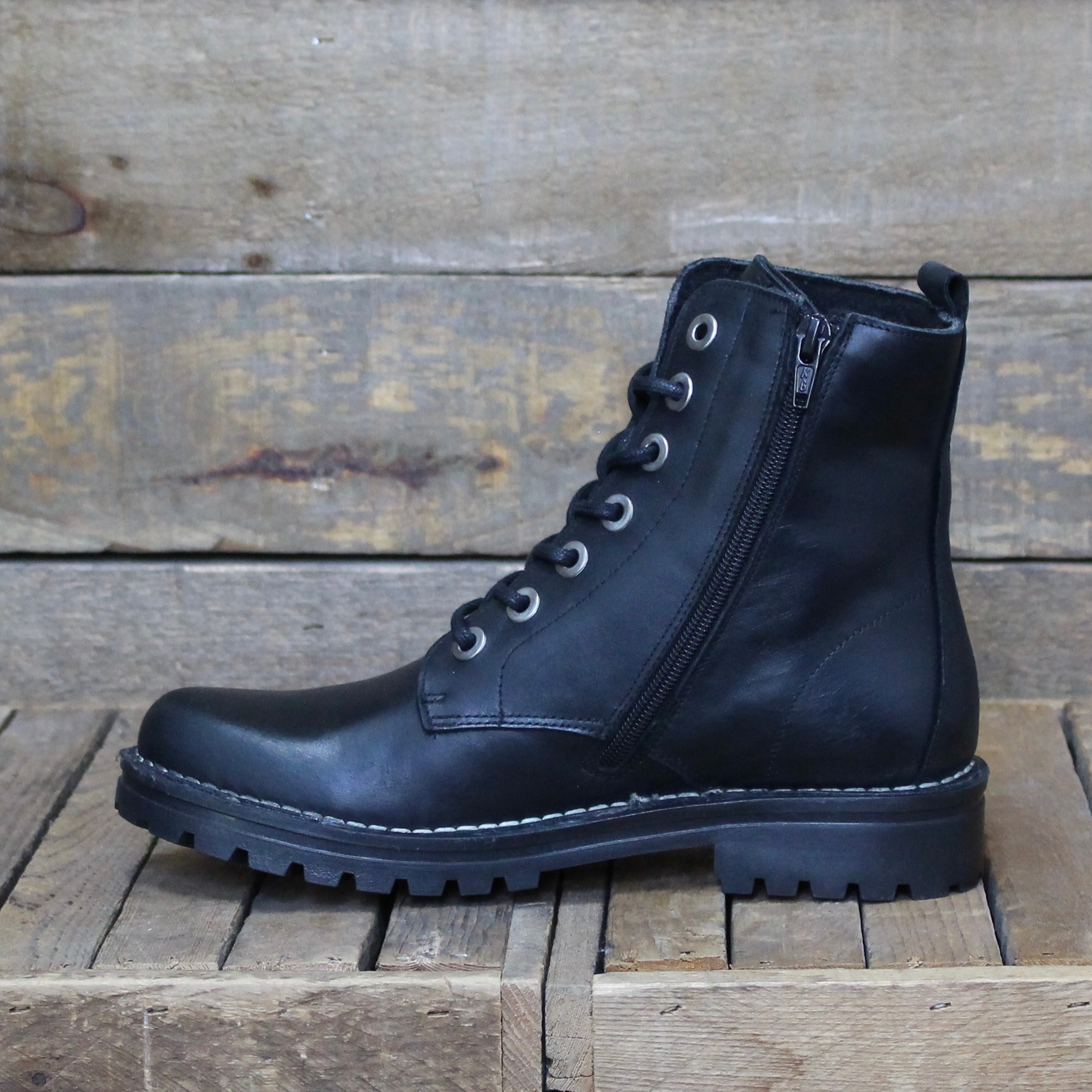 Chacal Chacal - 6830 Madison Leather - Black