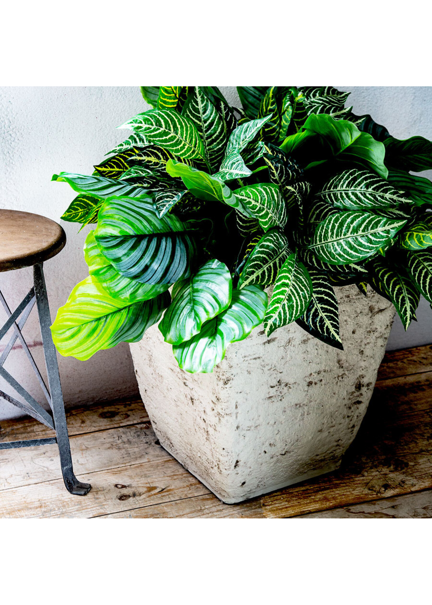 THE HC COMPANIES, INC. Tahoe Square Tall Planter