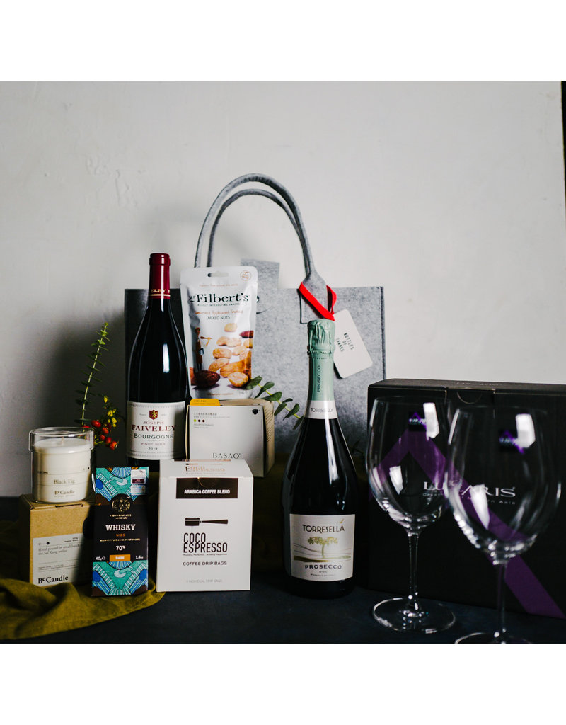 The Bottle Shop Hamper with wines