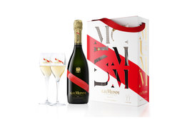 G. H. Mumm G.H. Mumm Champagne Grand Cordon, N.V., Champagne, France (Limited Gift Set)