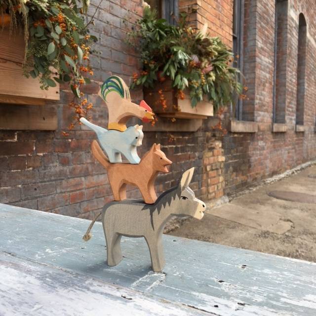 ANIMAL MENAGERIE