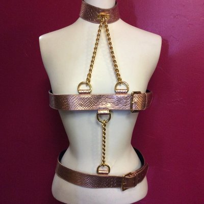 Holosexual Homage Harness w/ Chains - Rose Gold Gator