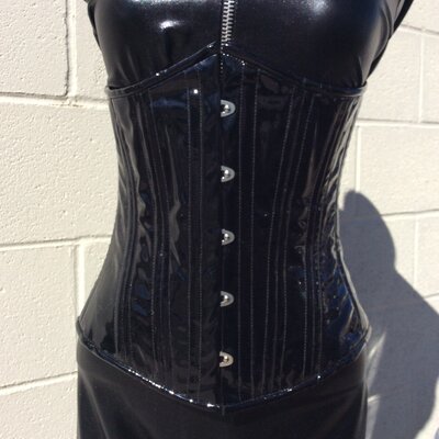 Shiny Black Vinyl Underbust - 24