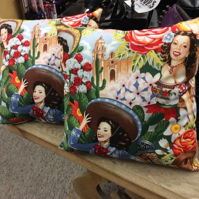 Pillow - Pin Up Mexican Girls 14"