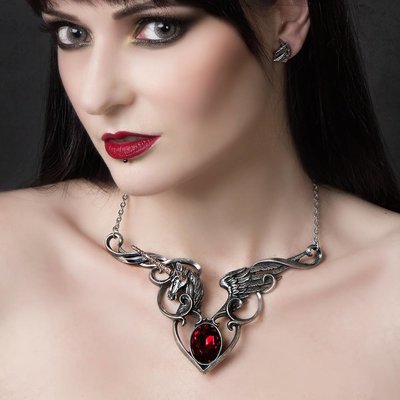 Alchemy England 1977 The Maiden's Conquest Necklace
