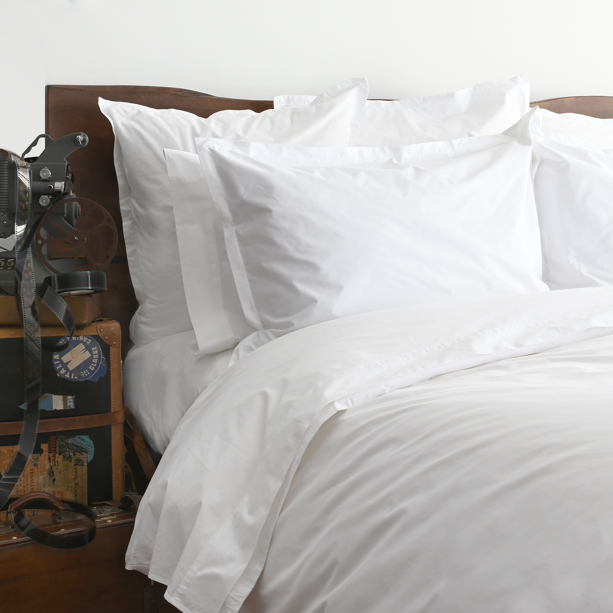 The Difference Between Sateen and Percale Bedding