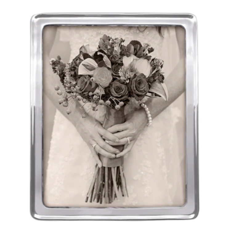Mariposa Signature 8x10 Frame
