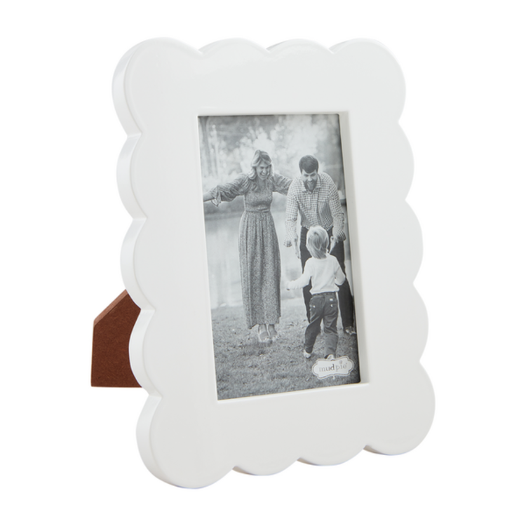 Mud Pie Scalloped Lacquer Frame