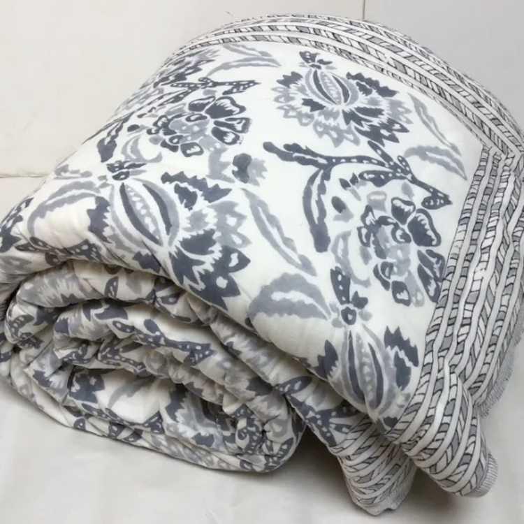 Natural Habitat Queen Quilt 90x90