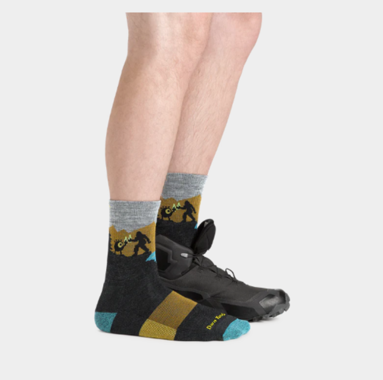 Darn Tough Vermont Men's Close Encounters Micro Crew Midweight with Cushion