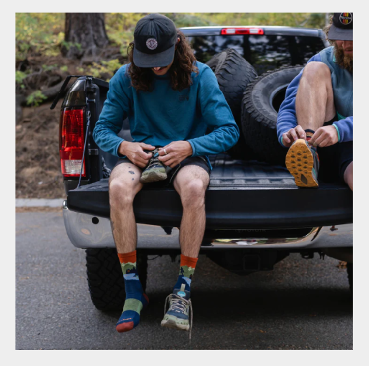 Darn Tough Vermont Men's Close Encounters Micro Crew Midweight with Cushion