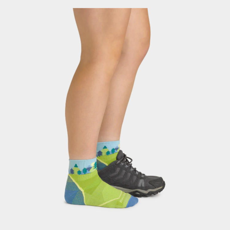 Darn Tough Vermont Kid's Quest 1/4 Lightweight Hiking Sock w/ Cushion