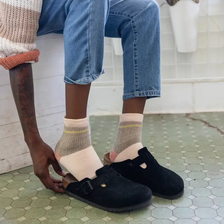 Darn Tough Vermont Women's Apres Shorty Heavyweight W/ Full Cushion