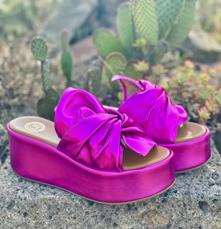 CB Designs Italia wedge metallic