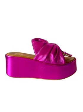 CB Designs Italia wedge metallic 40% OFF
