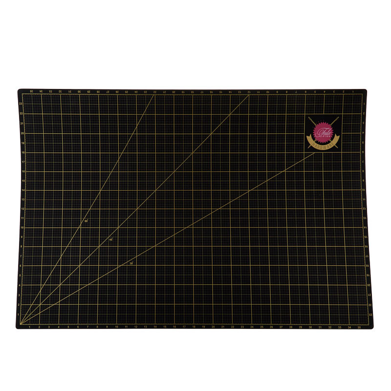 Tula Pink Cutting Mat 24”x 36” CURBSIDE PICKUP ONLY
