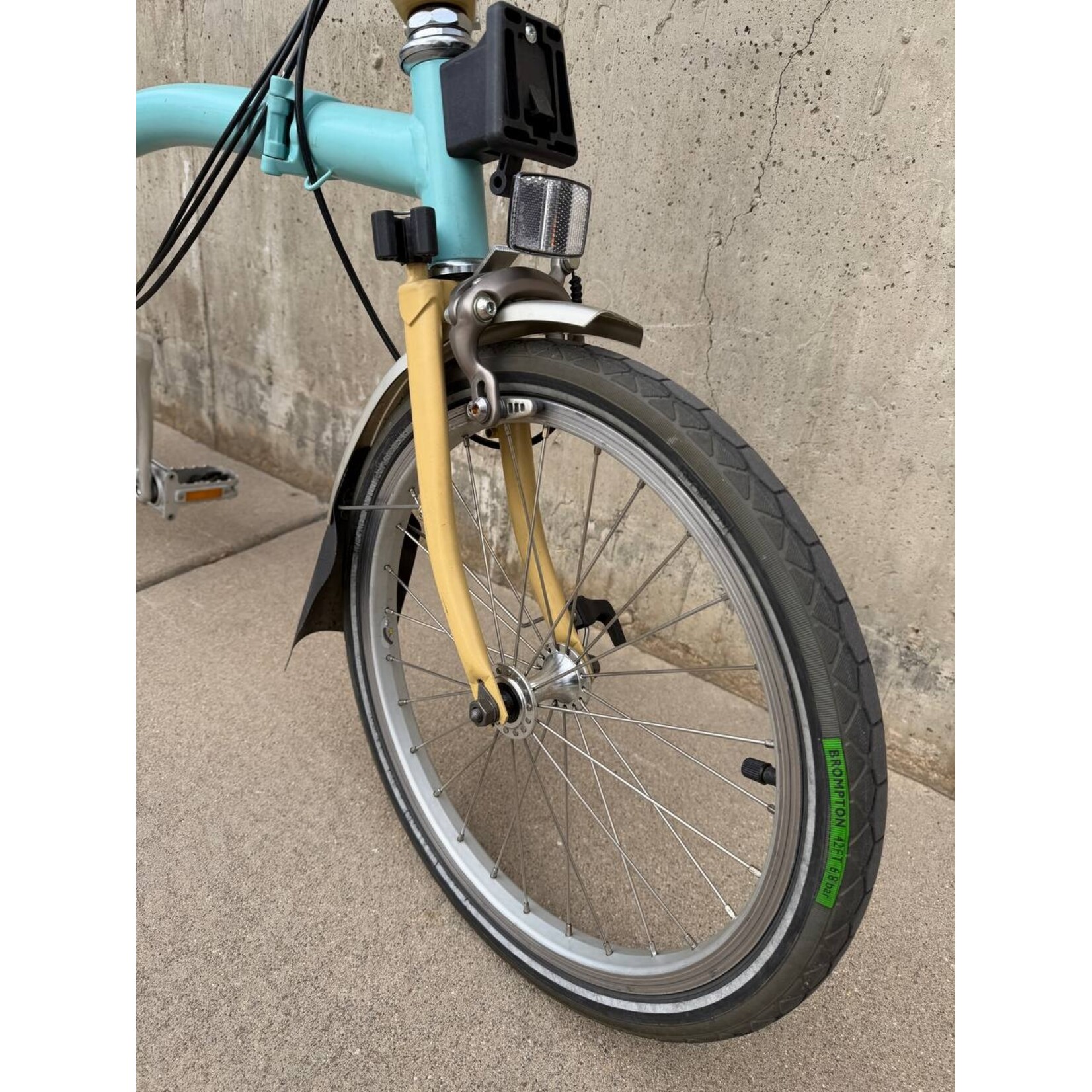 Brompton C line 6 speed Turkish Green M handlebar pre-owned