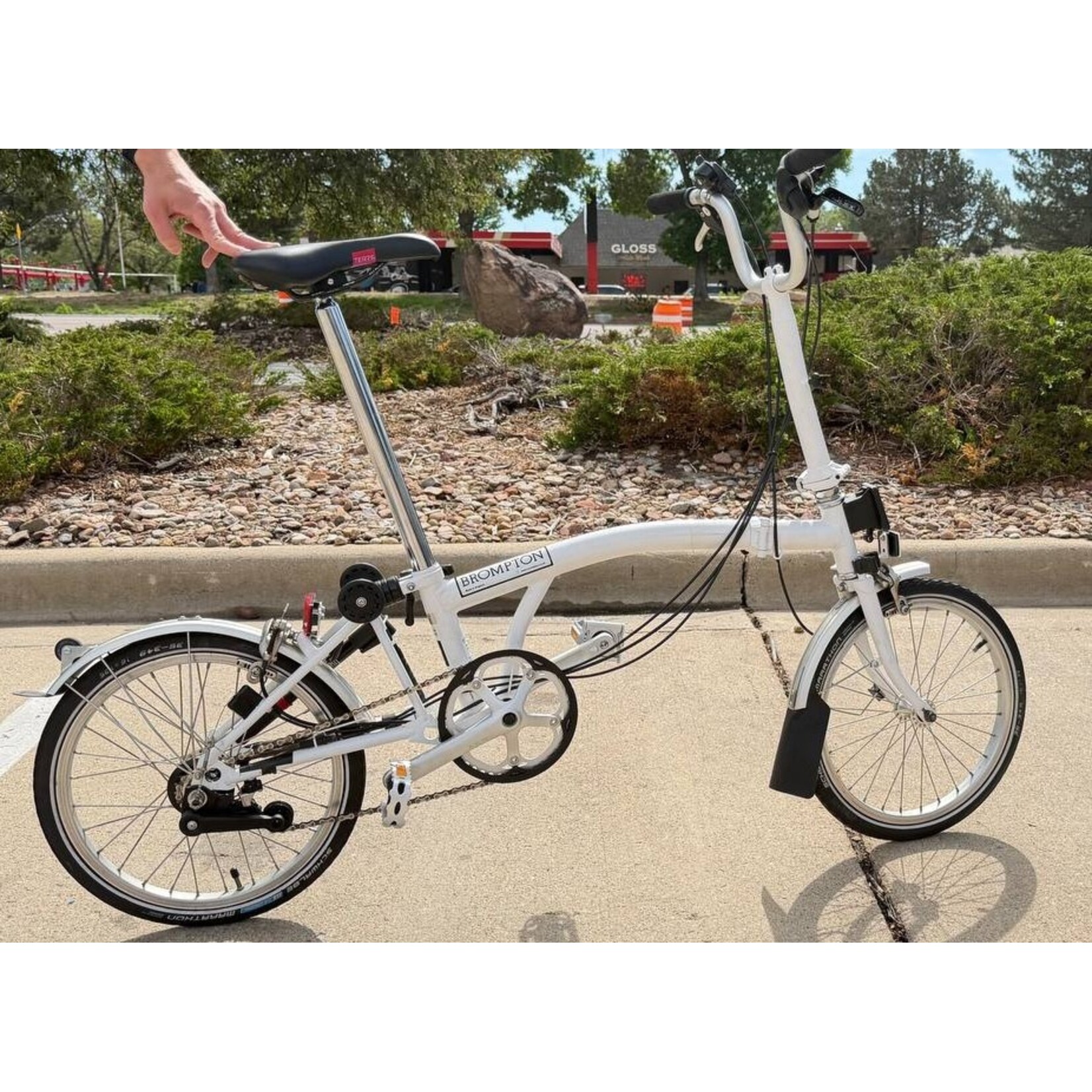 Brompton C line 6 speed M handlebar White Pre-owned