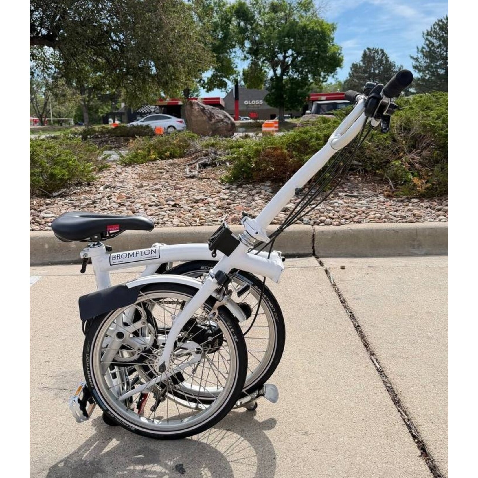 Brompton C line 6 speed M handlebar White Pre-owned