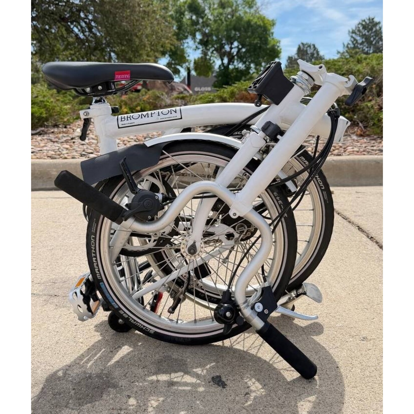 Brompton C line 6 speed M handlebar White Pre-owned