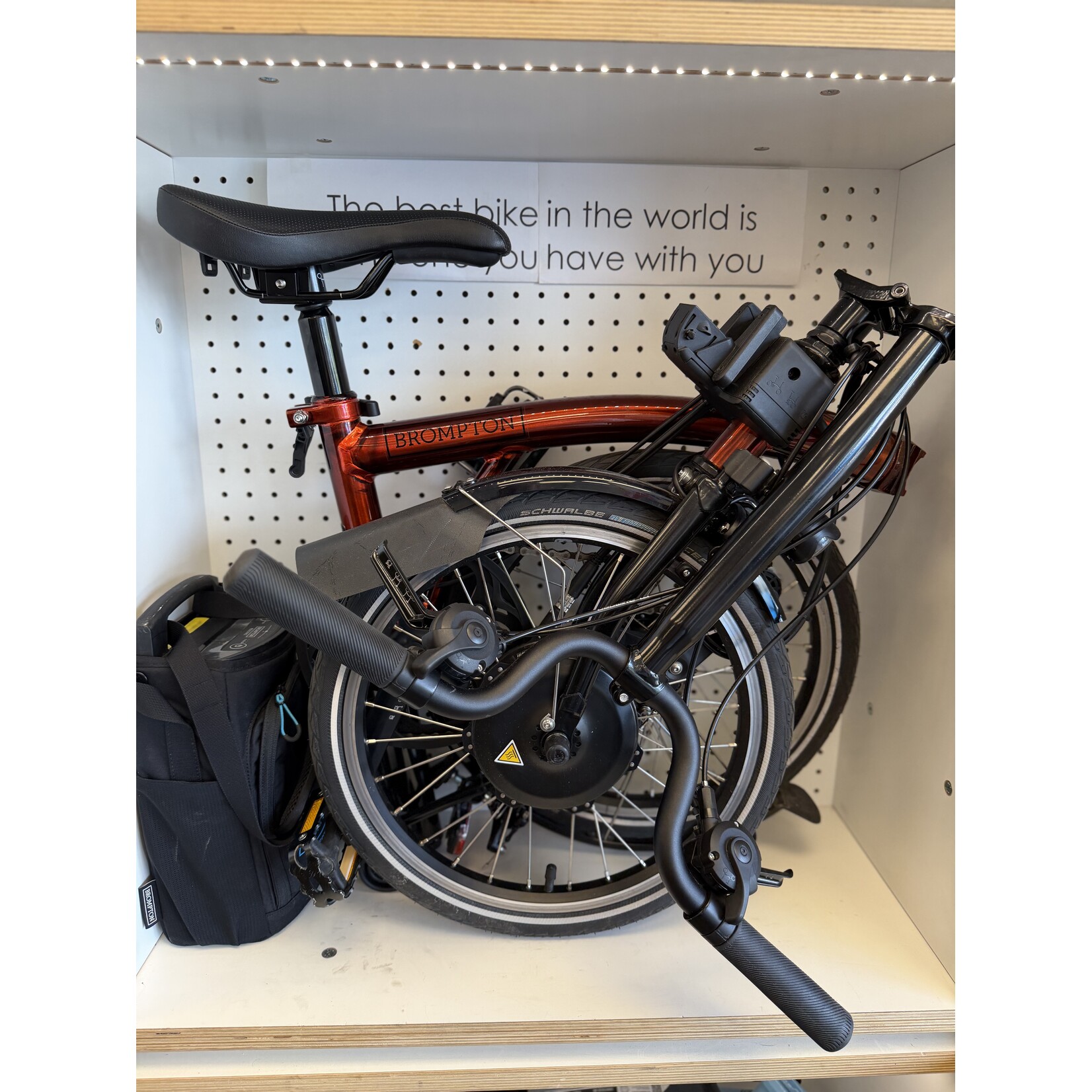 Brompton Brompton Electric Flame Lacquer C Line Explore High Handlebar - pre-owned
