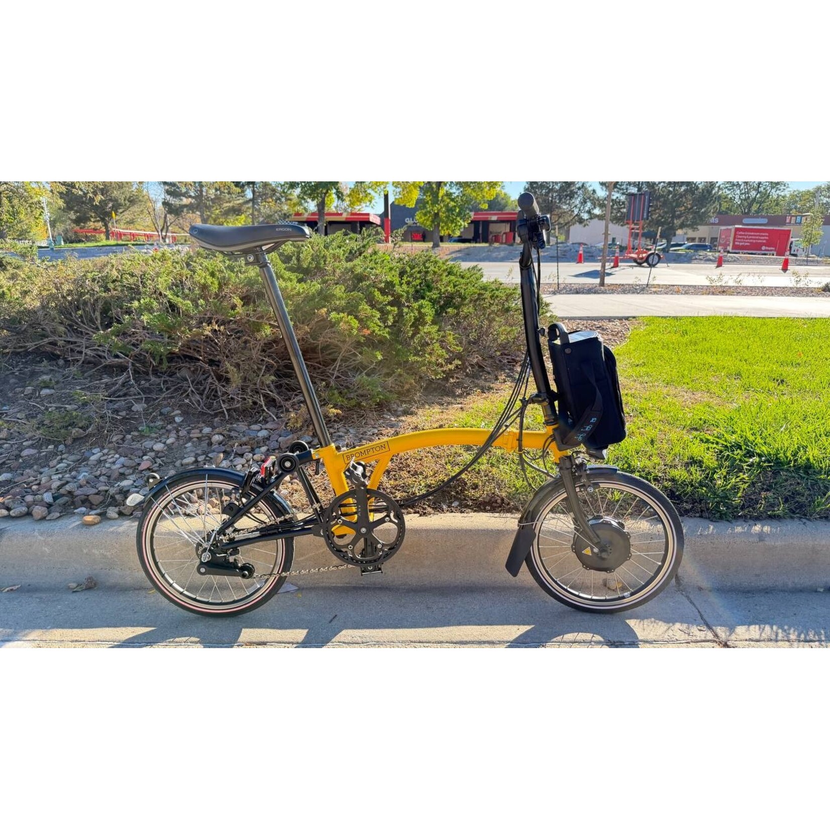 Brompton Brompton Electric Bumblebee Yellow C Line Explore High Handlebar - pre-owned