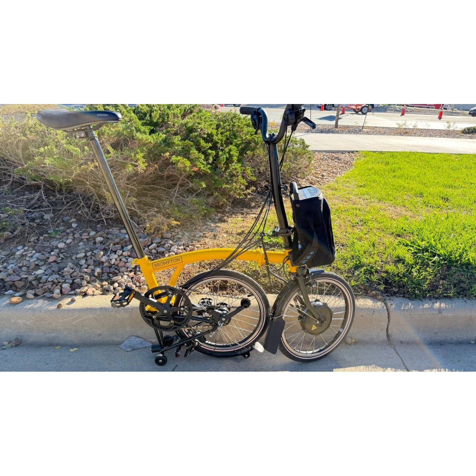 Brompton Brompton Electric Bumblebee Yellow C Line Explore High Handlebar - pre-owned