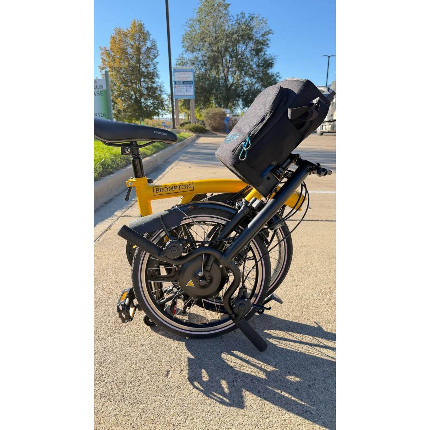 Brompton Brompton Electric Bumblebee Yellow C Line Explore High Handlebar - pre-owned