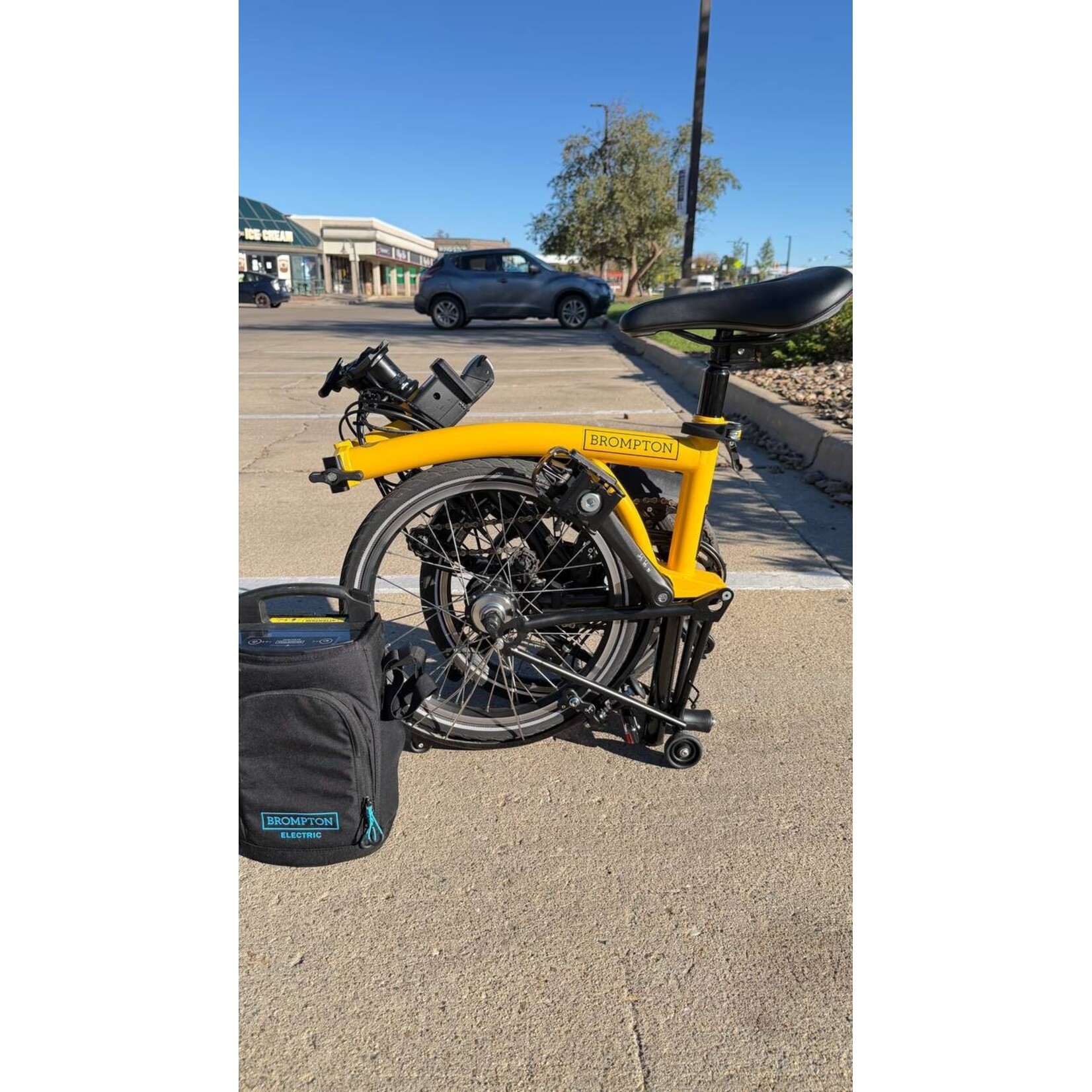 Brompton Brompton Electric Bumblebee Yellow C Line Explore High Handlebar - pre-owned