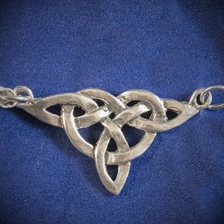 OMEN Large Triquetra Centerpiece Pendant in Sterling Silver