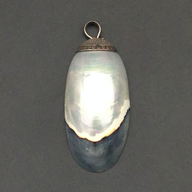 OMEN Muscle Shell Pendant